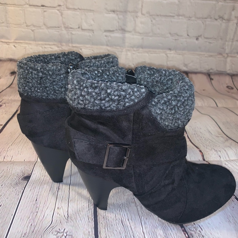 Black Stylish Boots